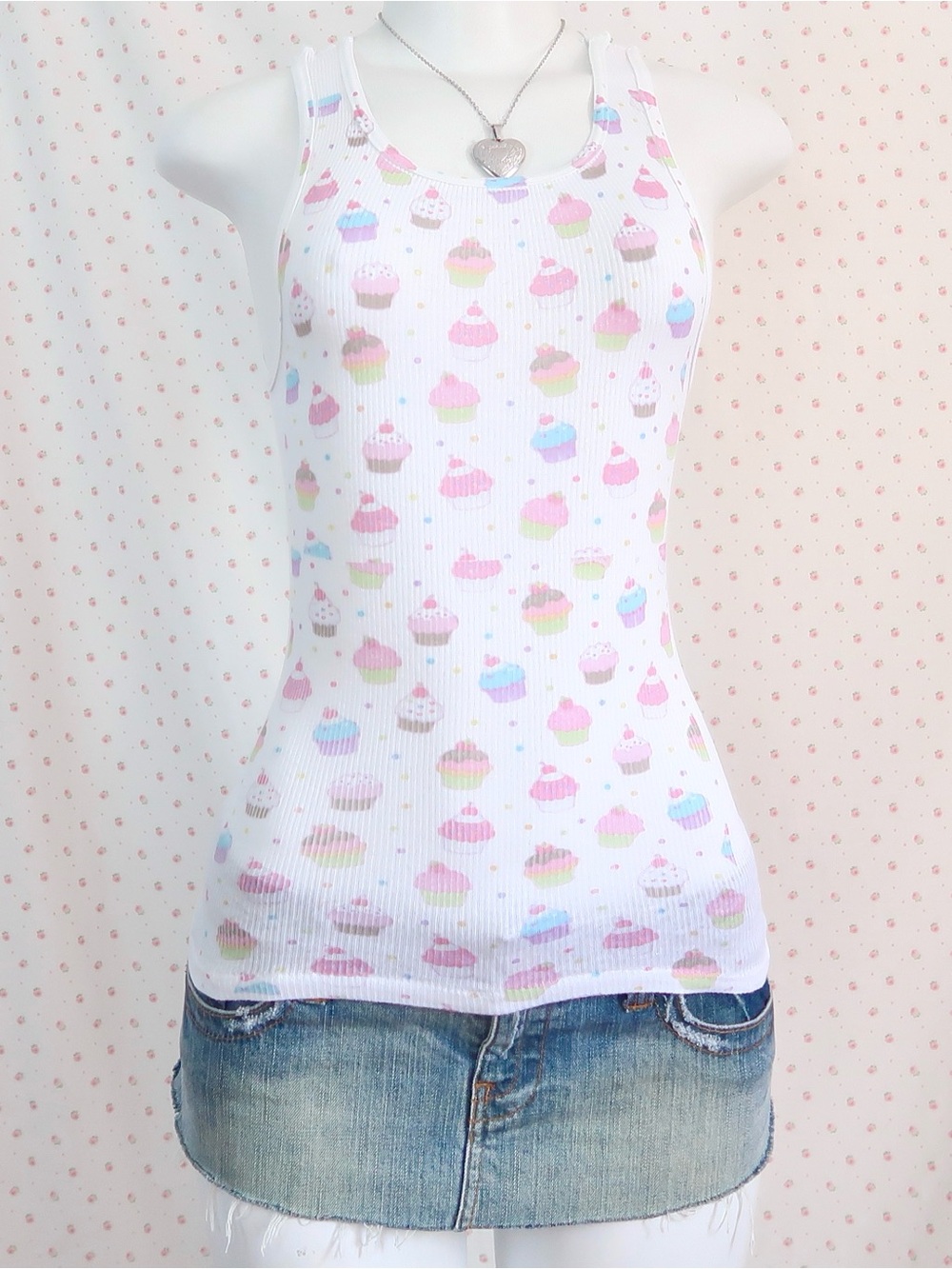 Y2k mcbling tumblr graphic cupcake tank